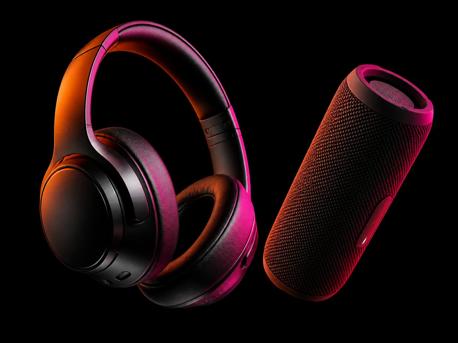 Sansui wireless headphones and portable speaker